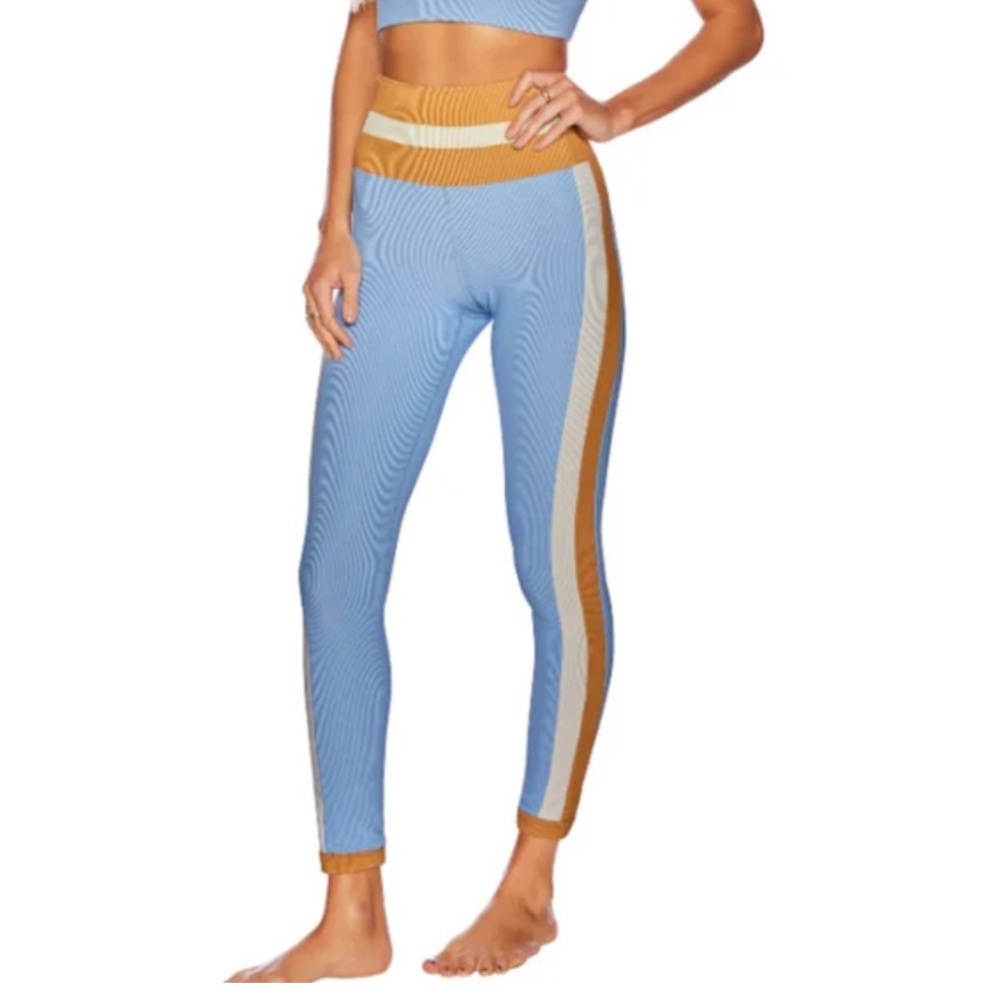 BEACH RIOT Melinda Leggings - Beach
Breeze. Women’s Medium